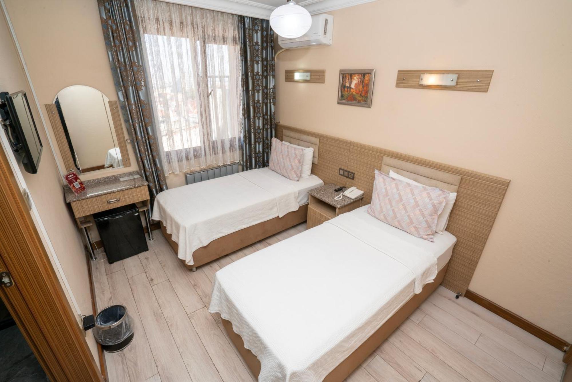 Grand Reis Hotel Istanbul Bagian luar foto