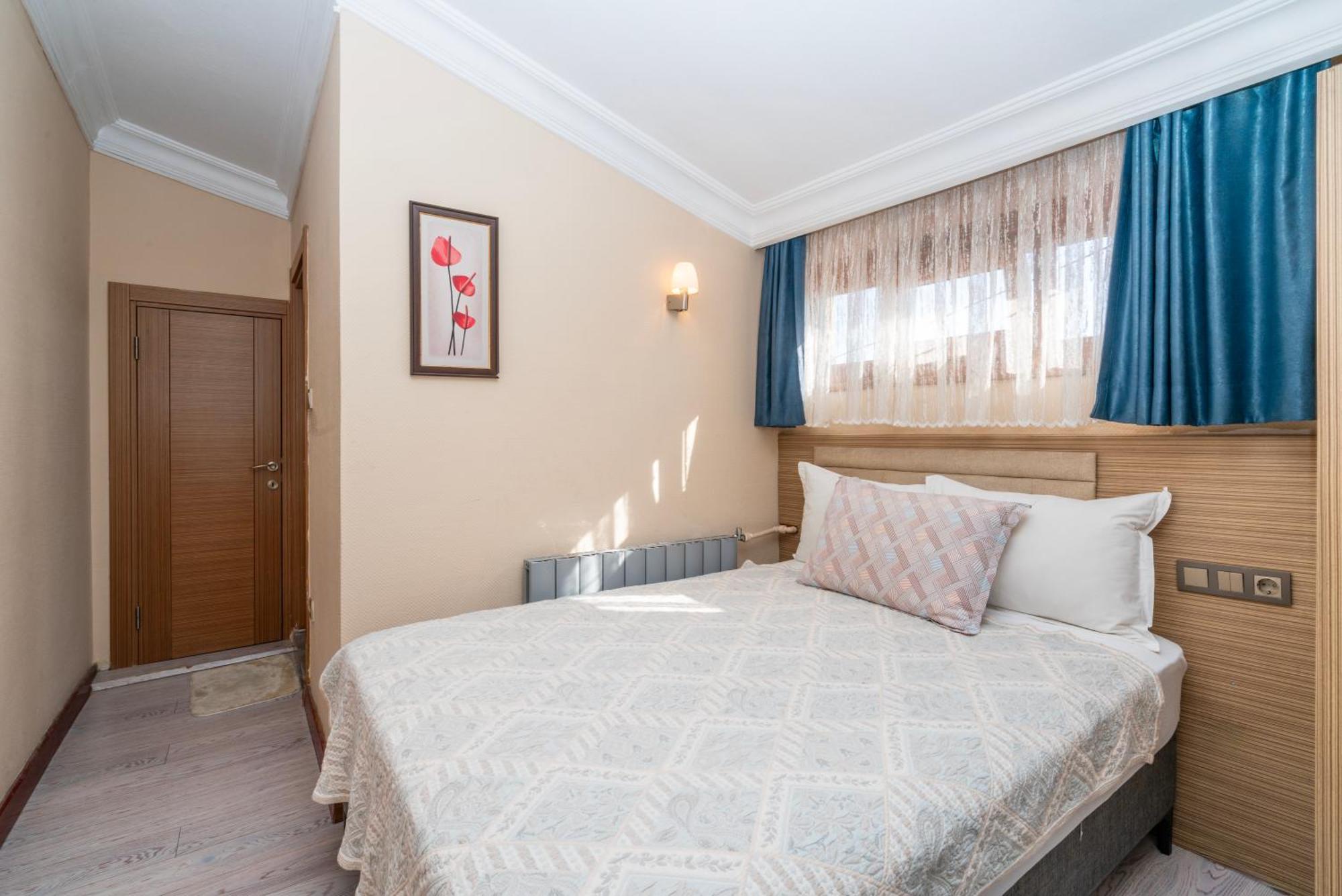 Grand Reis Hotel Istanbul Bagian luar foto