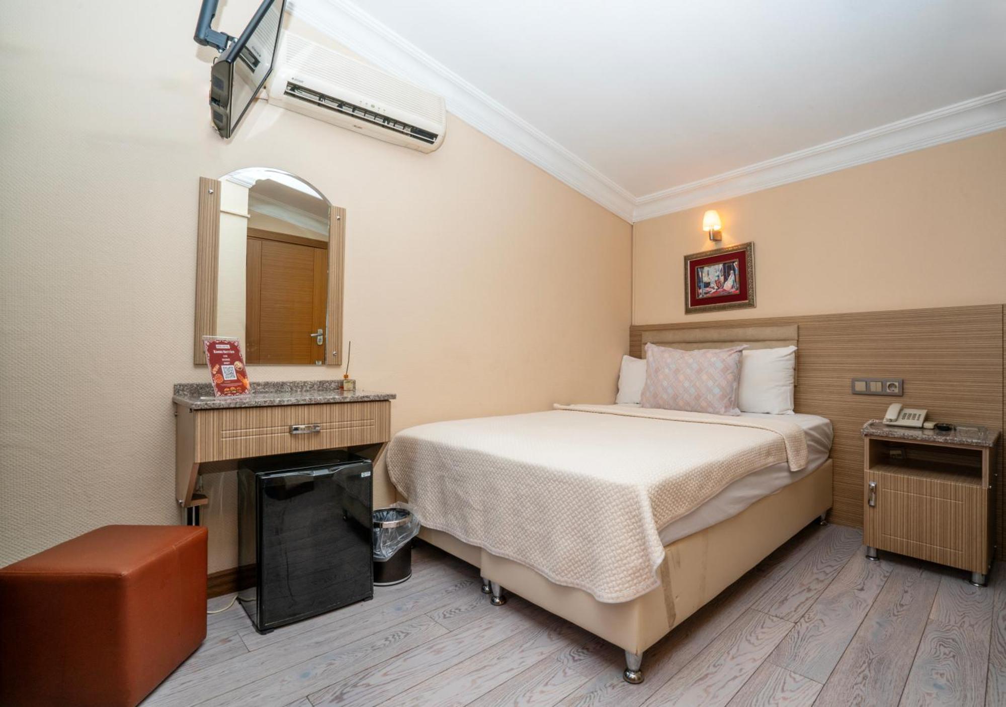 Grand Reis Hotel Istanbul Bagian luar foto